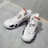 【0022】Supreme×Jordan スニーカー
