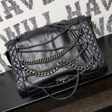 【0047】　CHANEL　BAG【BOY CHANEL】