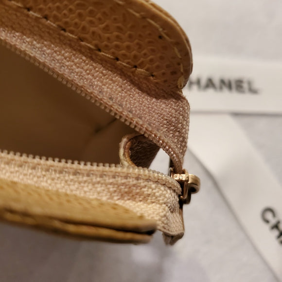 【0063】CHANEL　ミニポーチ