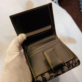 【0079】Dior　財布