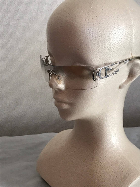 【0016】Dior　サングラス【ファイヤー】